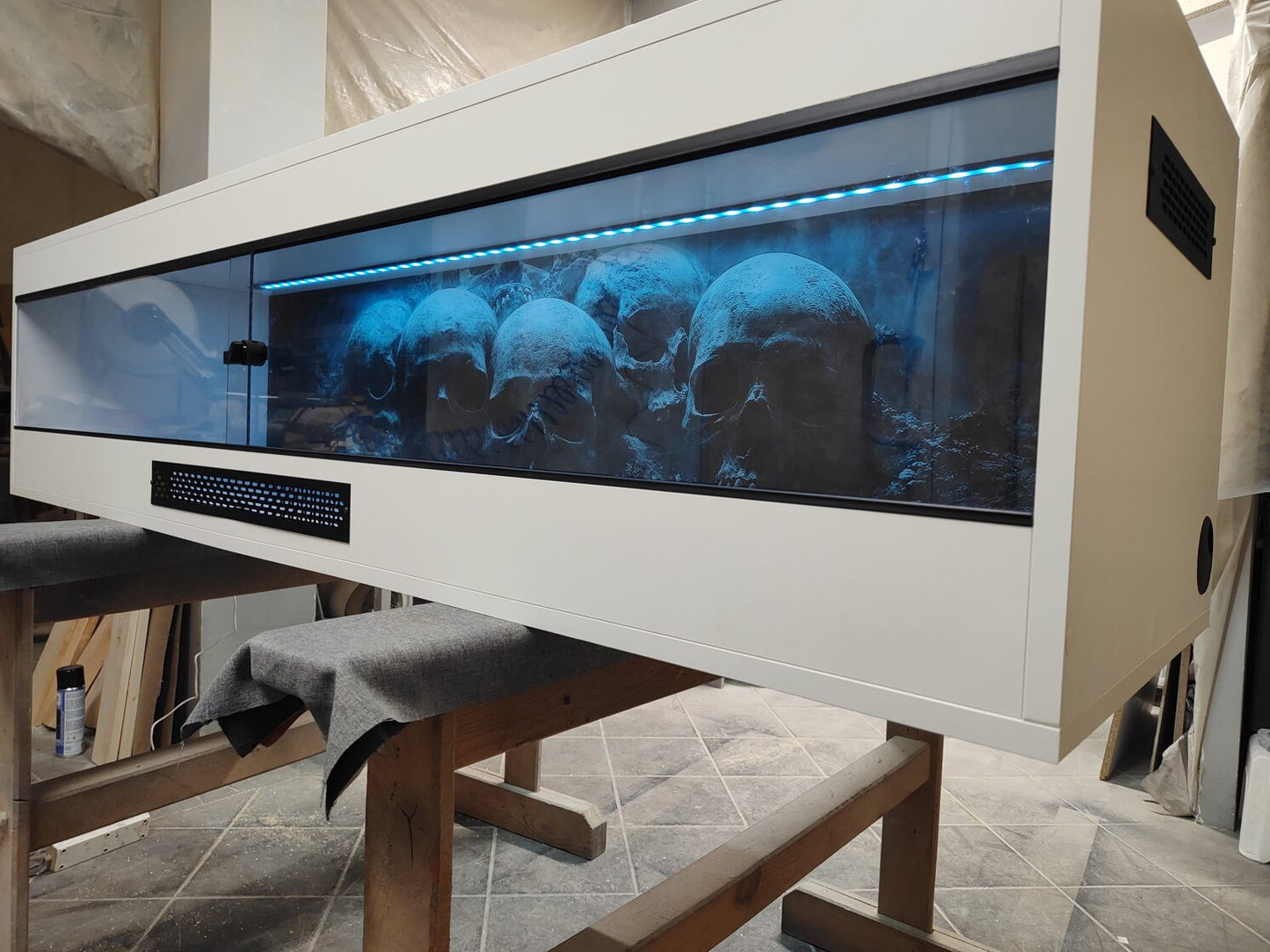 TERRARIUM W KOLORZE BIAŁYM Z LEDEM