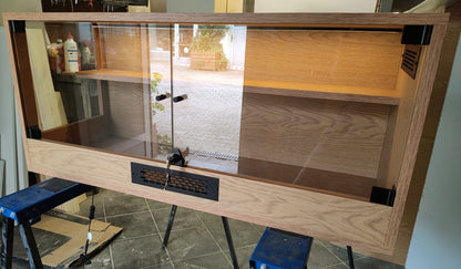 TERRARIUM DLA WĘŻA Z PÓŁKĄ + LED - TYLKO SKRĘCONE